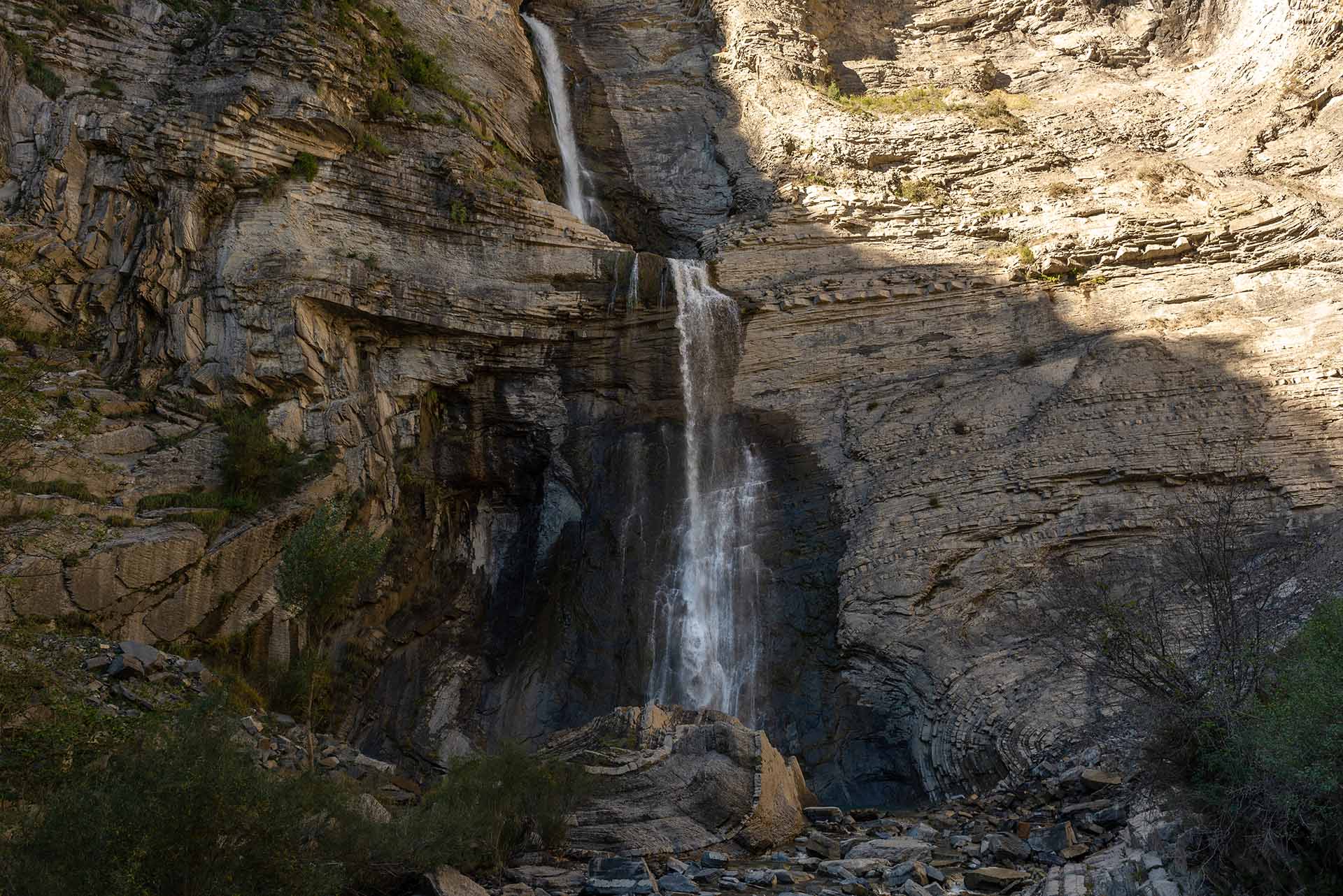 Sabor Paternal al revés Vía Ferrata en la cascada de Sorrosal